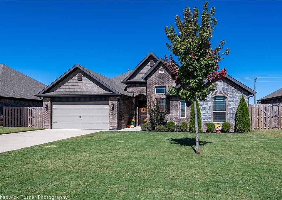 1st image of 5809 W Murfield Dr