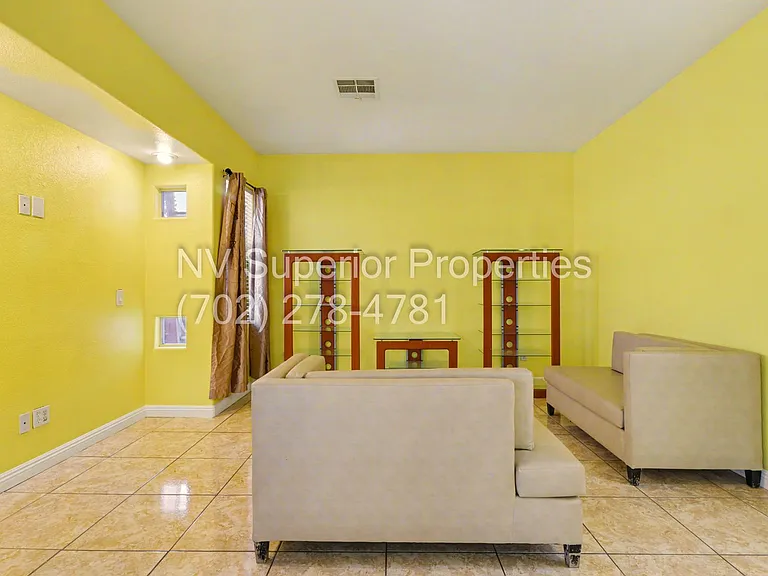 7929 Dana Maple Ct — Photo 14