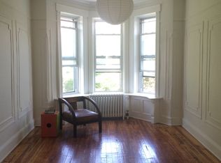 141 E 35th St, Brooklyn, NY 11203