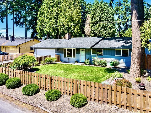 3rd image of 7220 NE 58th St