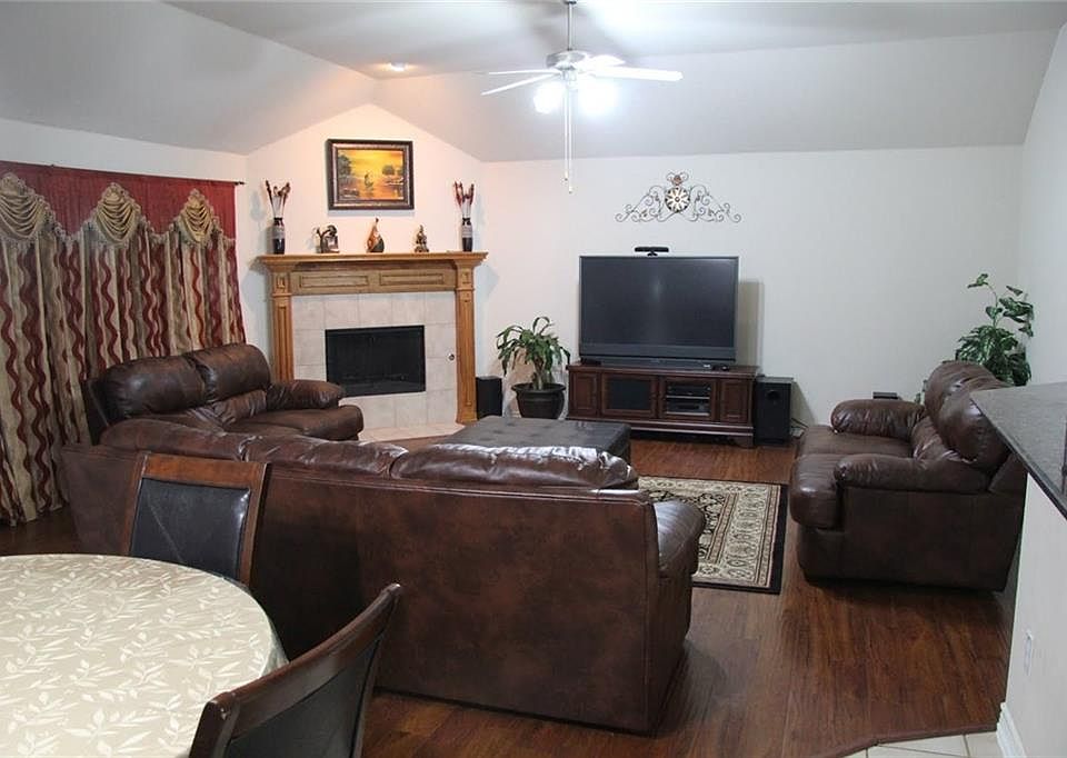 1st image of 3975 Sparkling Brook Dr