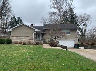 12 Meridian Ter, Paxton, IL 60957