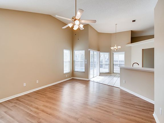 2nd image of 28702 Cottagewood Dr