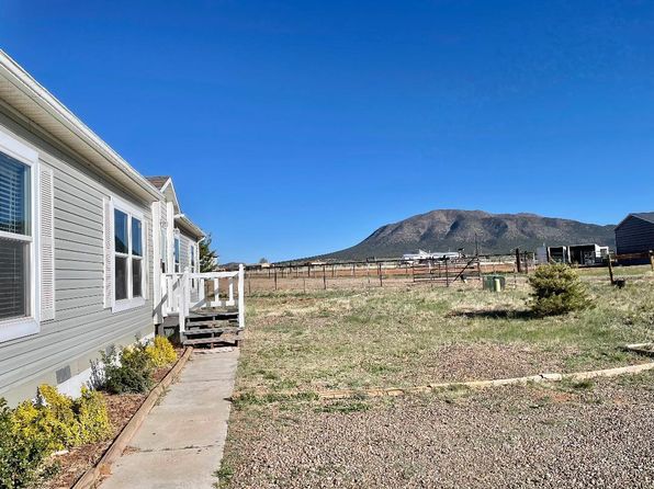 5 Cob Ct, Edgewood, NM 87015