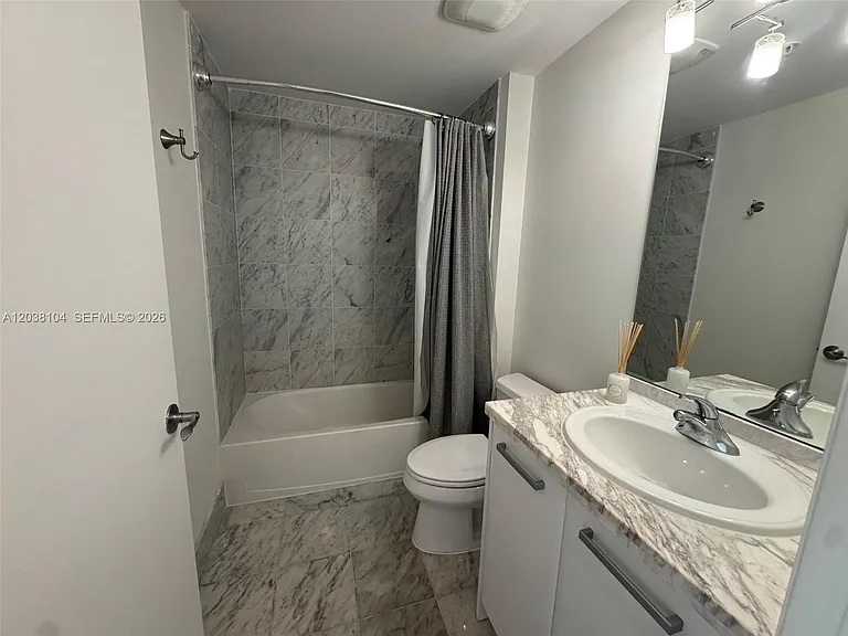 244 Biscayne Blvd #702 — Photo 12