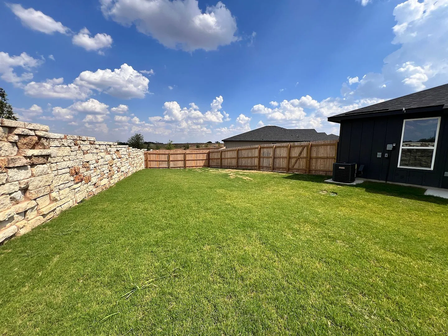 3909 American Elm-Builder Warranty — Photo 2