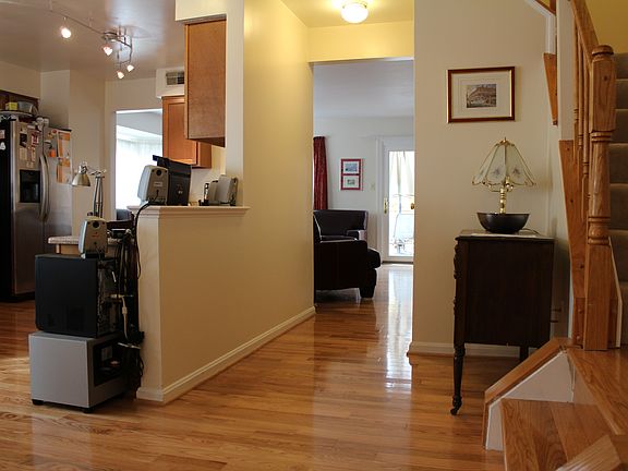 3rd image of 6768 Jenny Leigh Ct