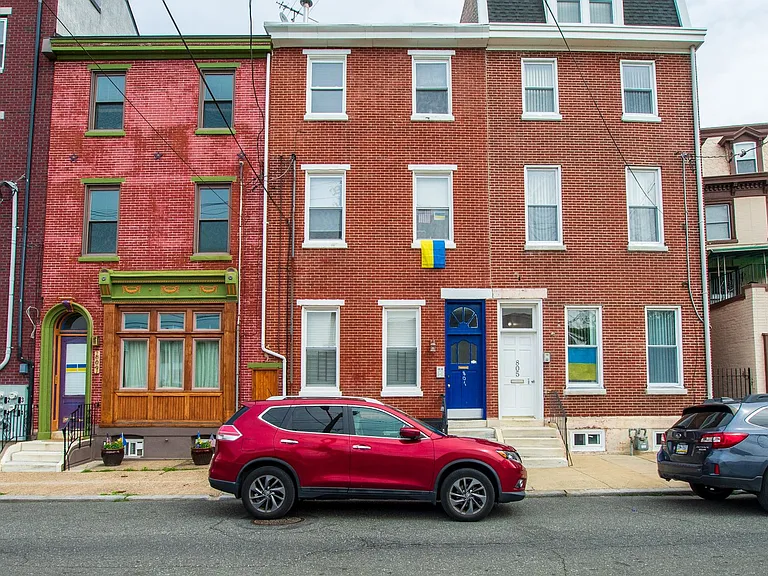 807 N Franklin Street — Photo 10