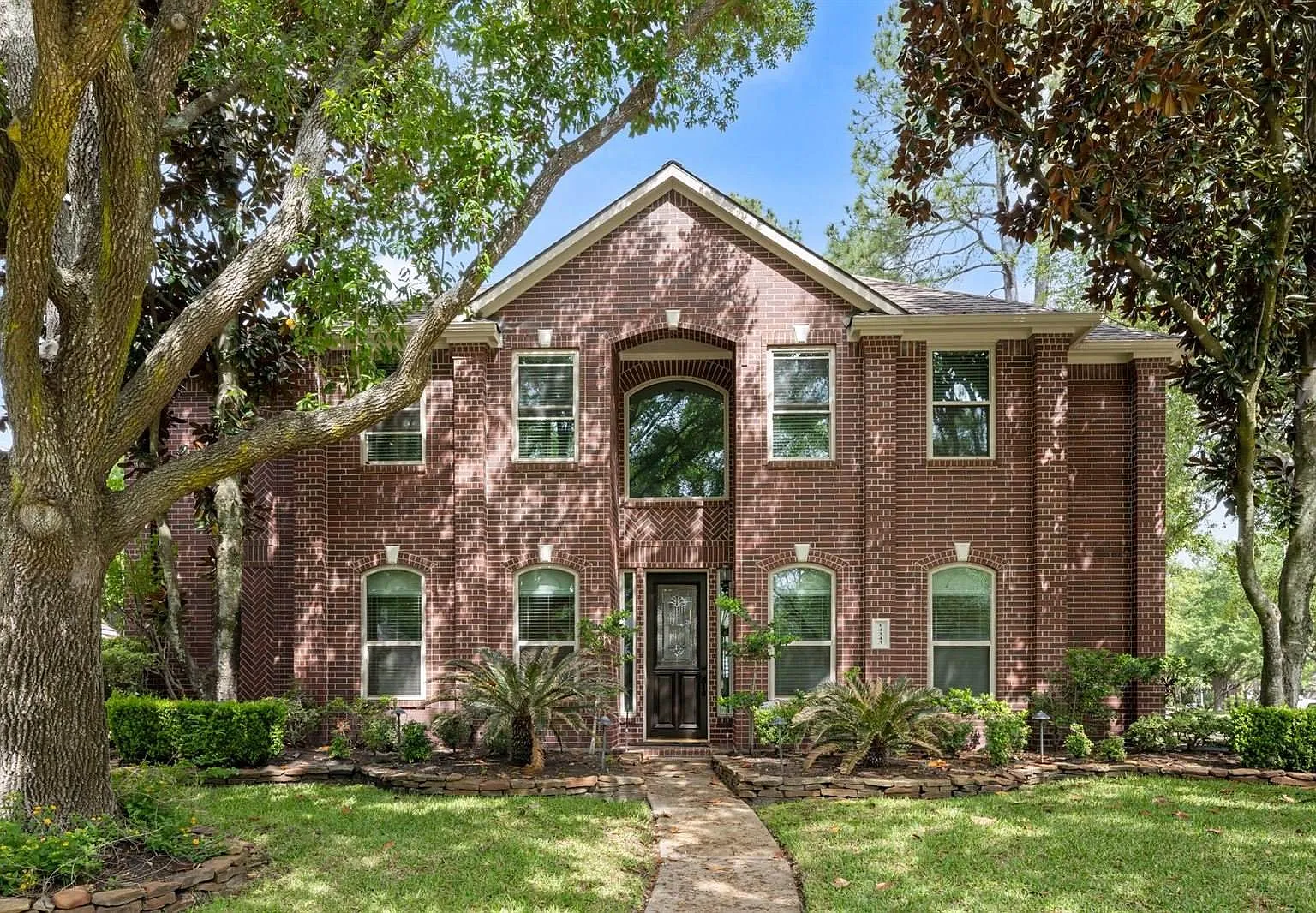 4 bed, 3.5 bath, 3053 sqft, $3,900 — Photo 1