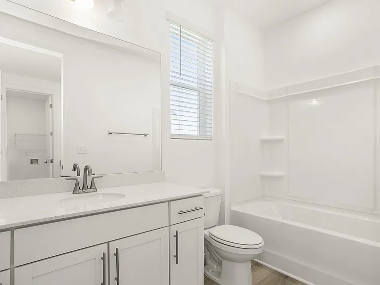 320 Lynwood Station Blvd — Photo 23