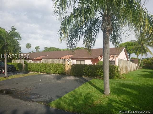 1st image of 931 NW 52nd St #931
