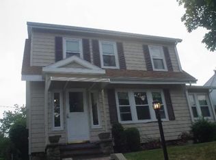 8 Evans Rd, Peabody, MA 01960