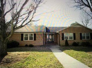 1311 Heathcliff Ct, High Point, NC 27262