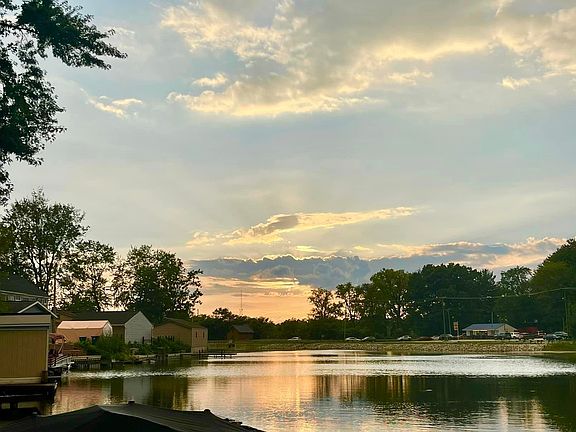 zoom in from across the lake