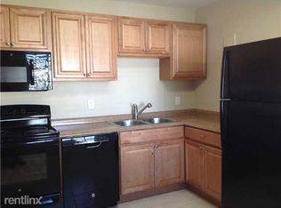 2741 Dewey St, Hollywood, FL 33020