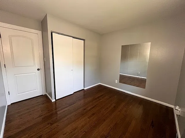 805 Hollyberry Dr — Photo 8