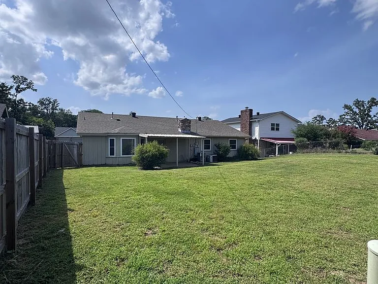 1115 Briar Creek Rd — Photo 73