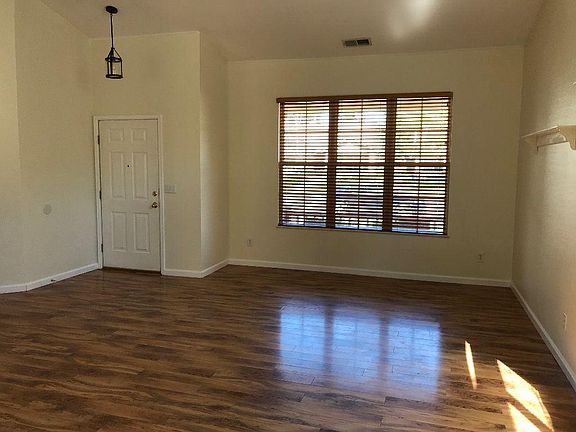 3rd image of 1002 Snow Lily Ave