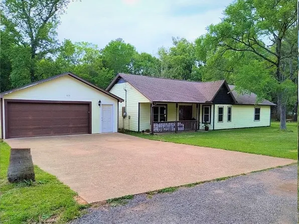 373 Carol Dr, Pollok, TX 75969