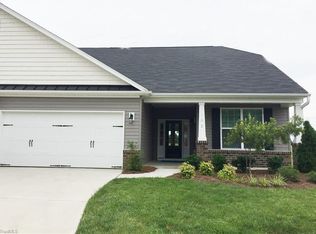 102 Maryland Dr, Thomasville, NC 27360