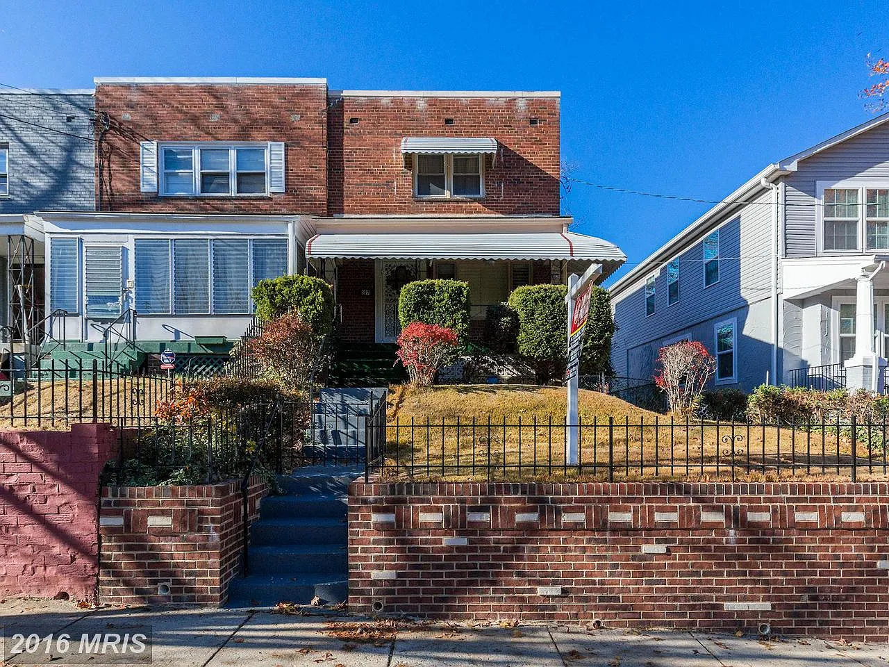27 53rd Pl SE photo 1