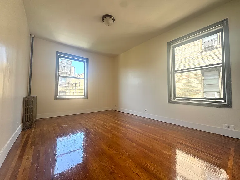 95 Cabrini Blvd #5H — Photo 6