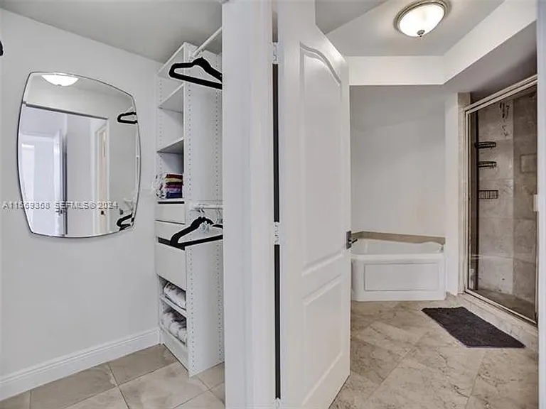 17555 Atlantic Blvd #1101 — Photo 20
