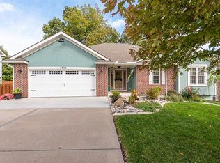 1806 NE 79th Ct, Gladstone, MO 64118