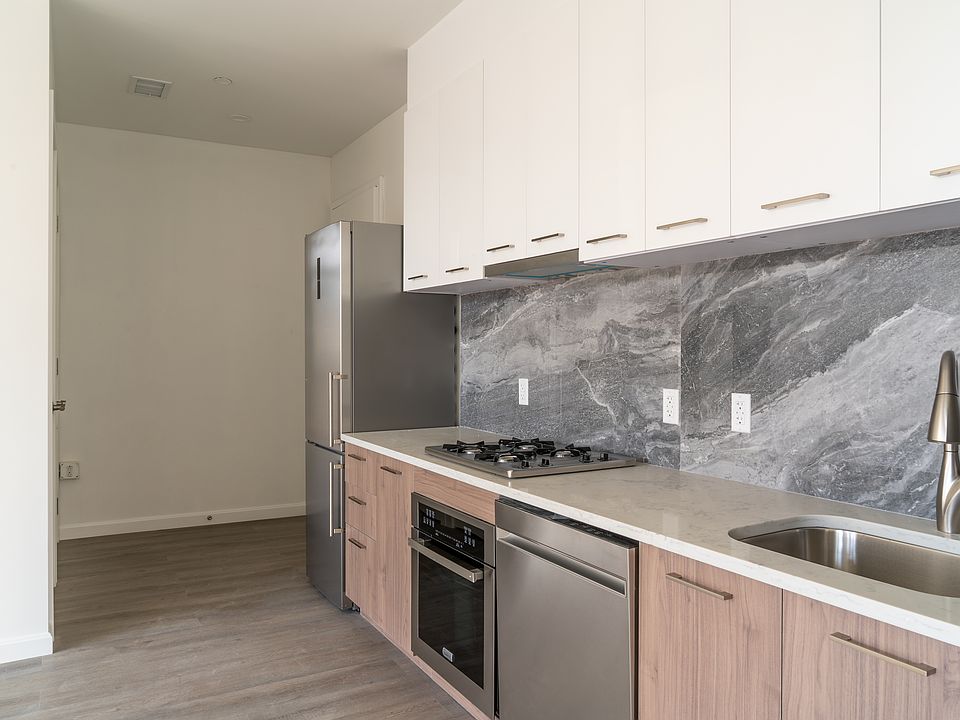 1st image of 111 Mulberry St APT 6C