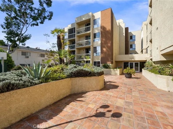 5143 Bakman Ave APT 420, North Hollywood, CA 91601