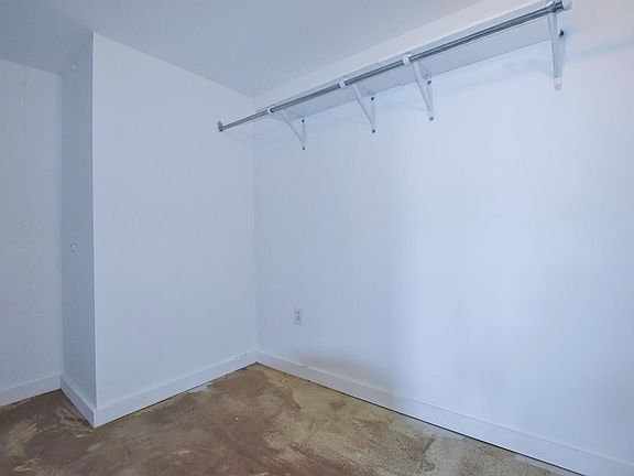 5th image of 44 Berry St APT 3E