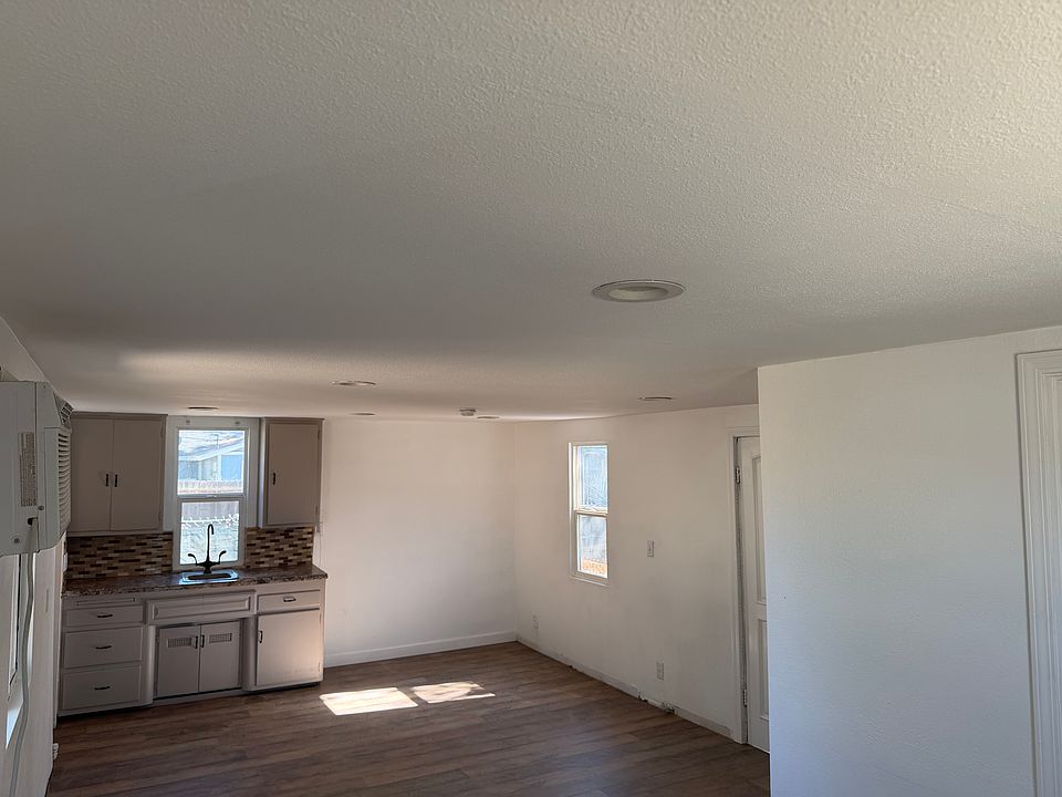 1st image of 2954 Desert St Unit B