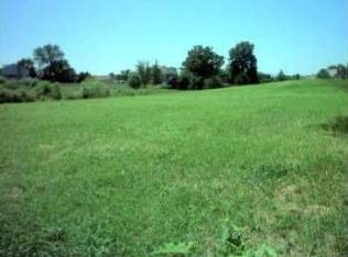 19N219 Hillcrest Dr, Hampshire, IL 60140