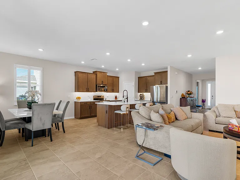 2516 Osprey Peak Way — Photo 7