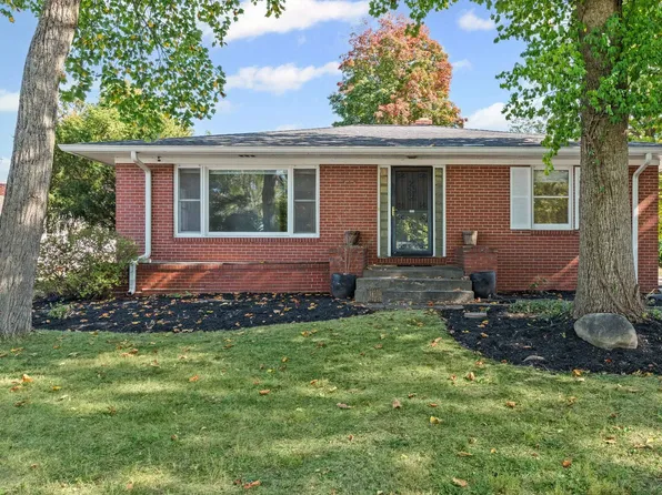 1834 Summit Dr, West Lafayette, IN 47906