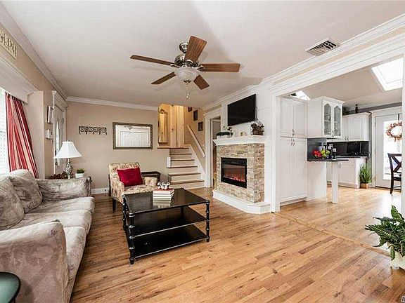 4th image of 116 Country Village Ln
