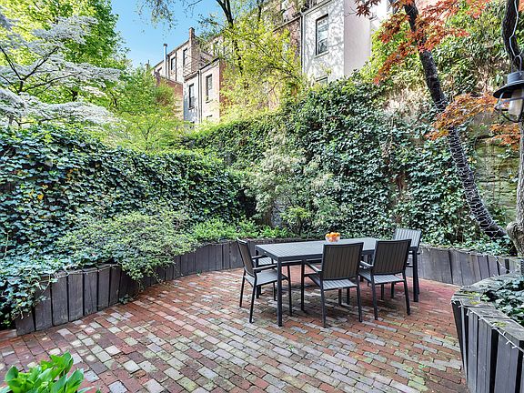 5th image of 125 W 80th St #1