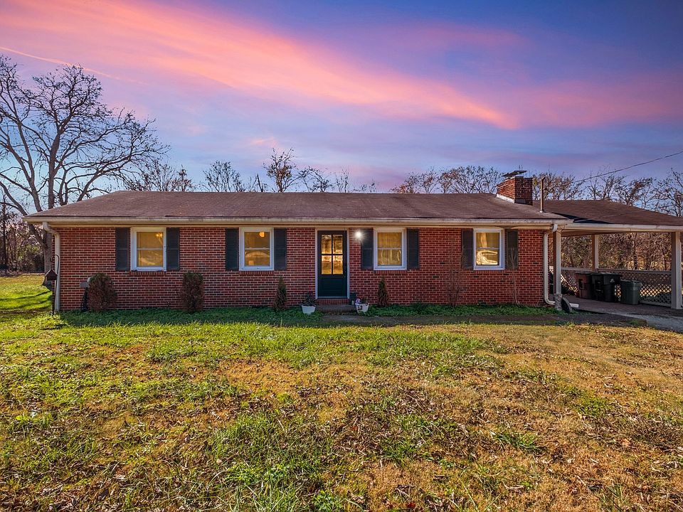 1st image of 3212 Sparta Pike