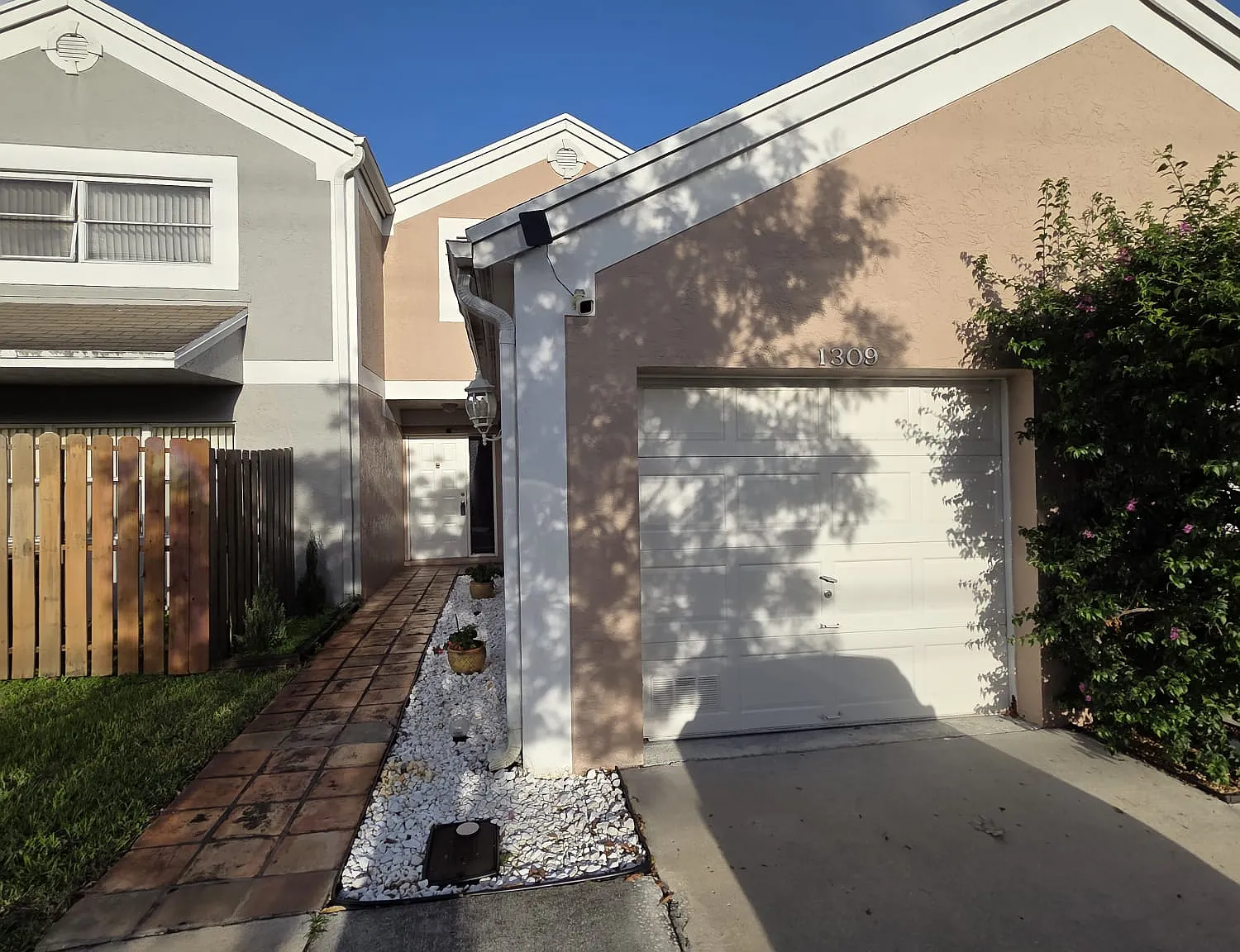 2 bed, 2.5 bath, 1266 sqft, $2,870 — Photo 4