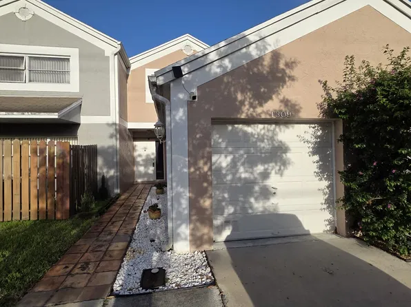 1309 NW 124th Ave, Hollywood, FL