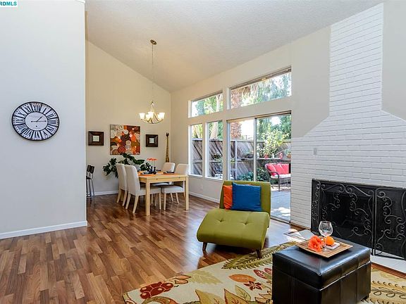 2nd image of 27769 Pistachio Ct