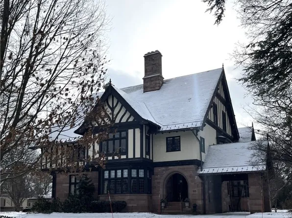 901 East Ave #A, Rochester, NY 14607