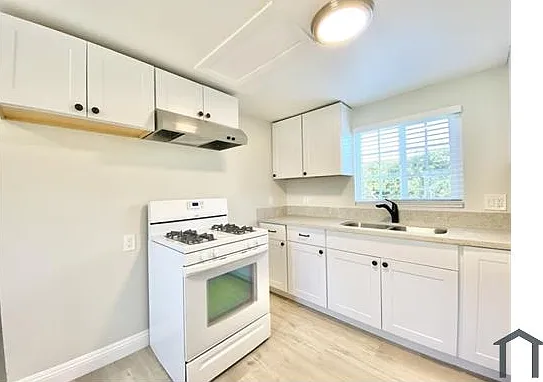 432 W 107th St #14 — Photo 2