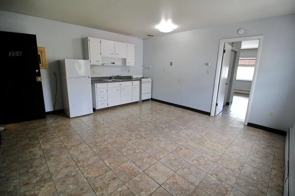 356 E Duncan St — Photo 1