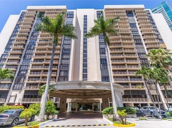 1450 Brickell Bay Dr, Miami, FL