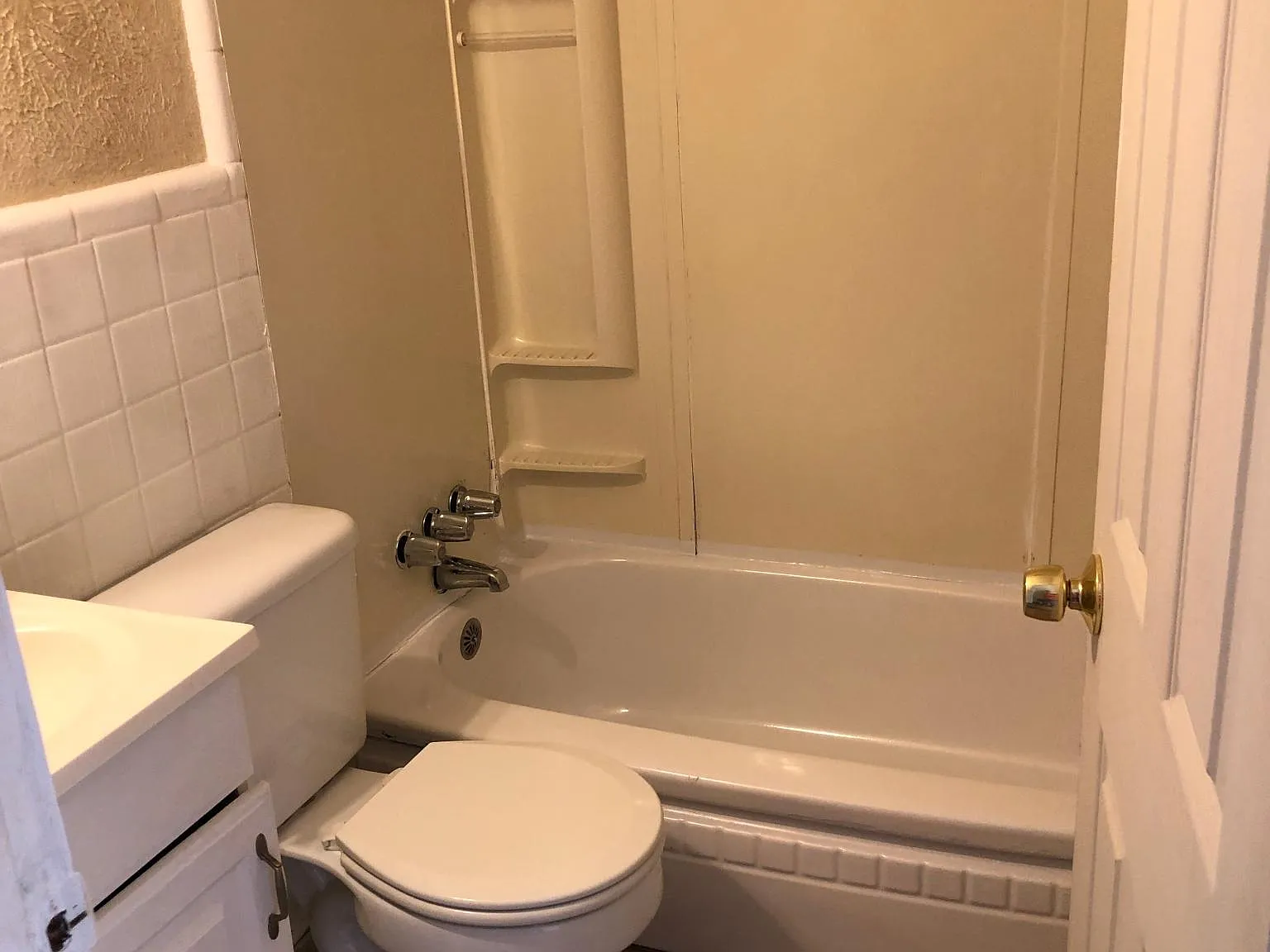2 bed, 800 sqft, $1,175 — Photo 3