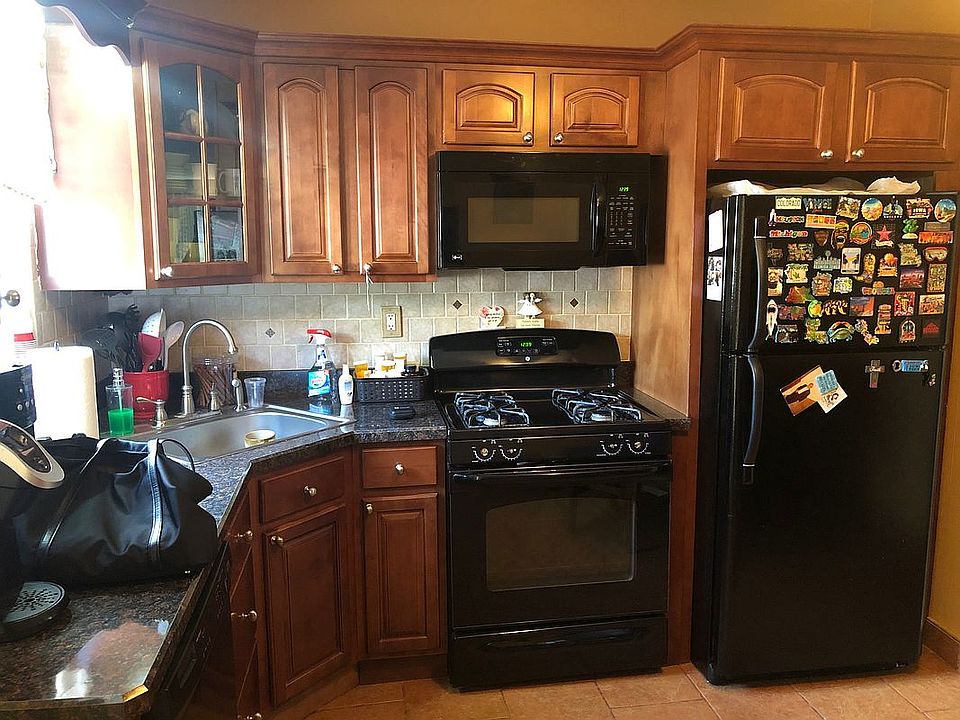 1st image of 667 Tompkins Ave #1