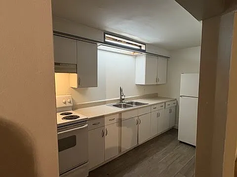 2336 Myra St #B — Photo 8