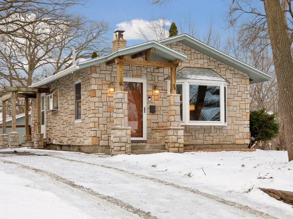 2748 Hampshire Ave S, Saint Louis Park, MN 55426