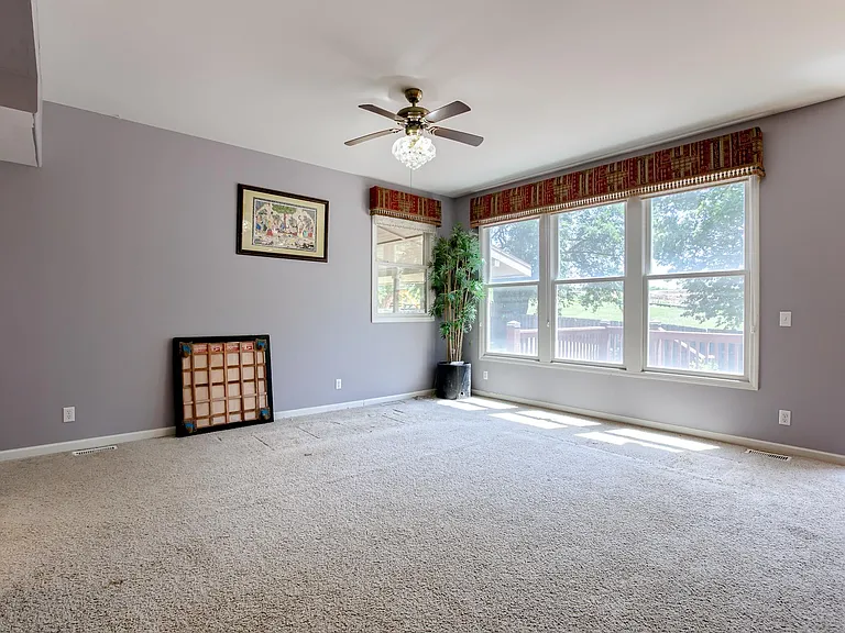 17015 Briar St — Photo 4